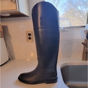 Women Karligraphy Leather Fendi Boots Size 38 Brand New